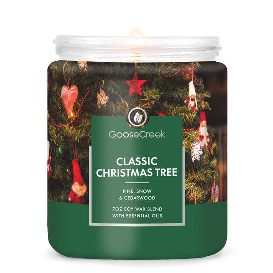 Load image into Gallery viewer, Classic Christmas Tree 7oz Single Wick Candle
