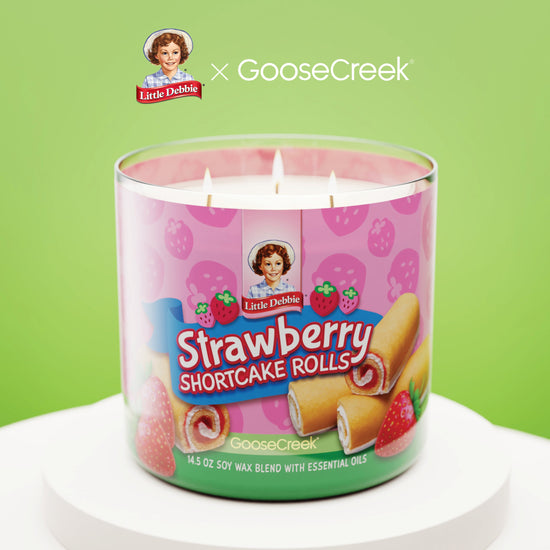 Strawberry Shortcake Rolls Little Debbie ™ 3-Wick Candle