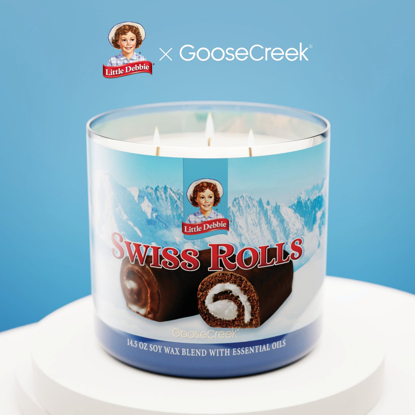 Load image into Gallery viewer, Swiss Rolls Little Debbie ™ 3-Wick Candle
