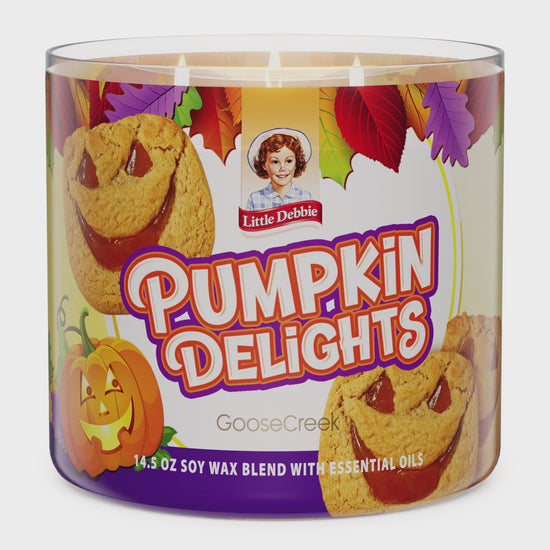 Load and play video in Gallery viewer, Pumpkin Delights Little Debbie ™ 3-Wick Candle

